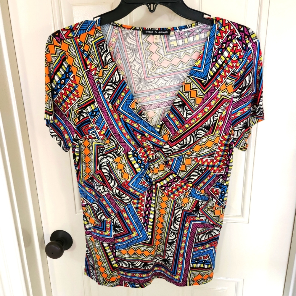 Colorful and cute Cable & Gauge top.  Excellent condition. Size Large